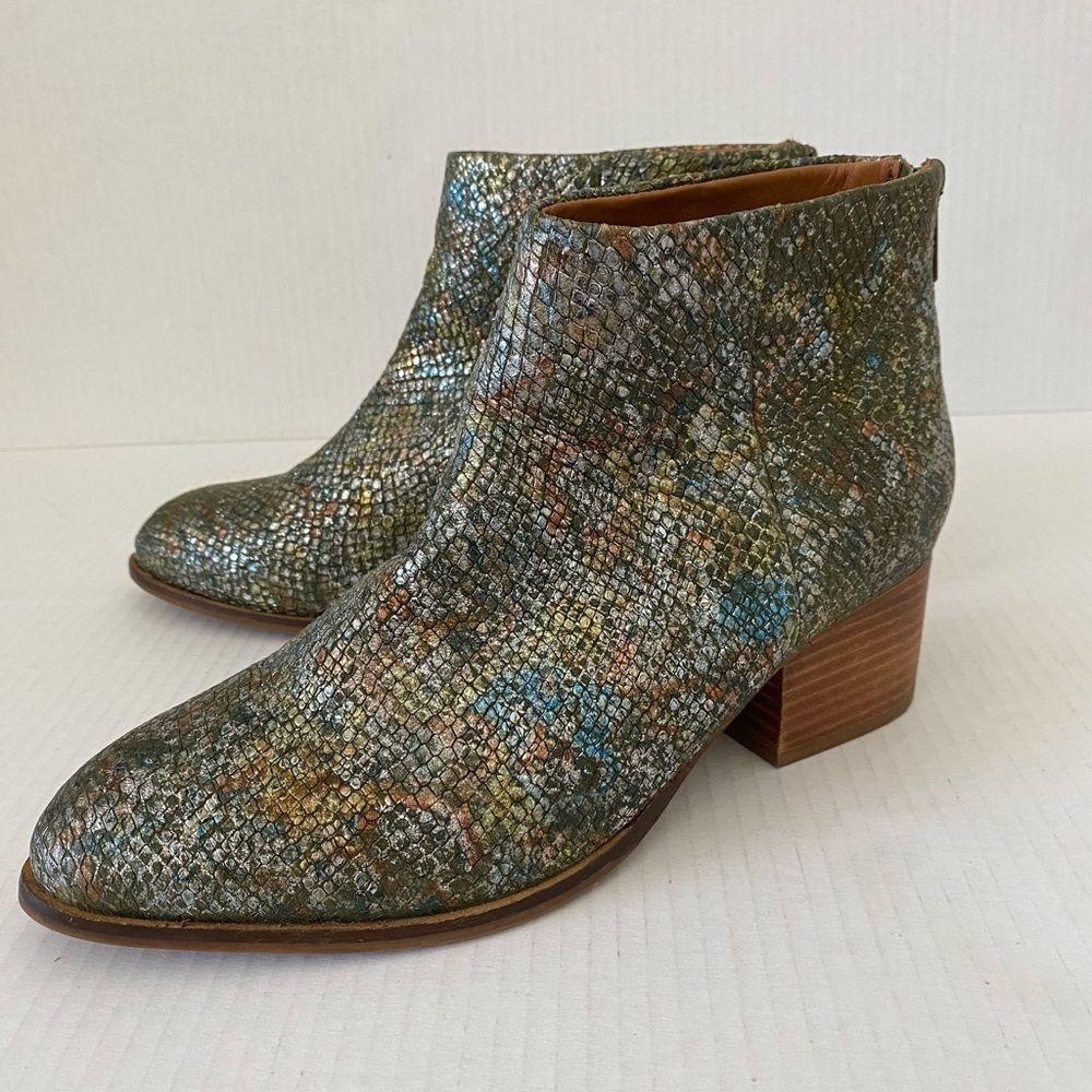 Seychelles Leather Floodplain Metallic Snakeskin Ankle Boots Size 8.5 Boho